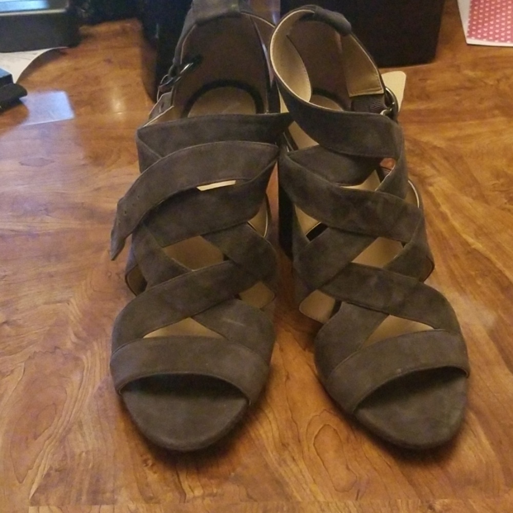 New with tags Michael kors hill heels.